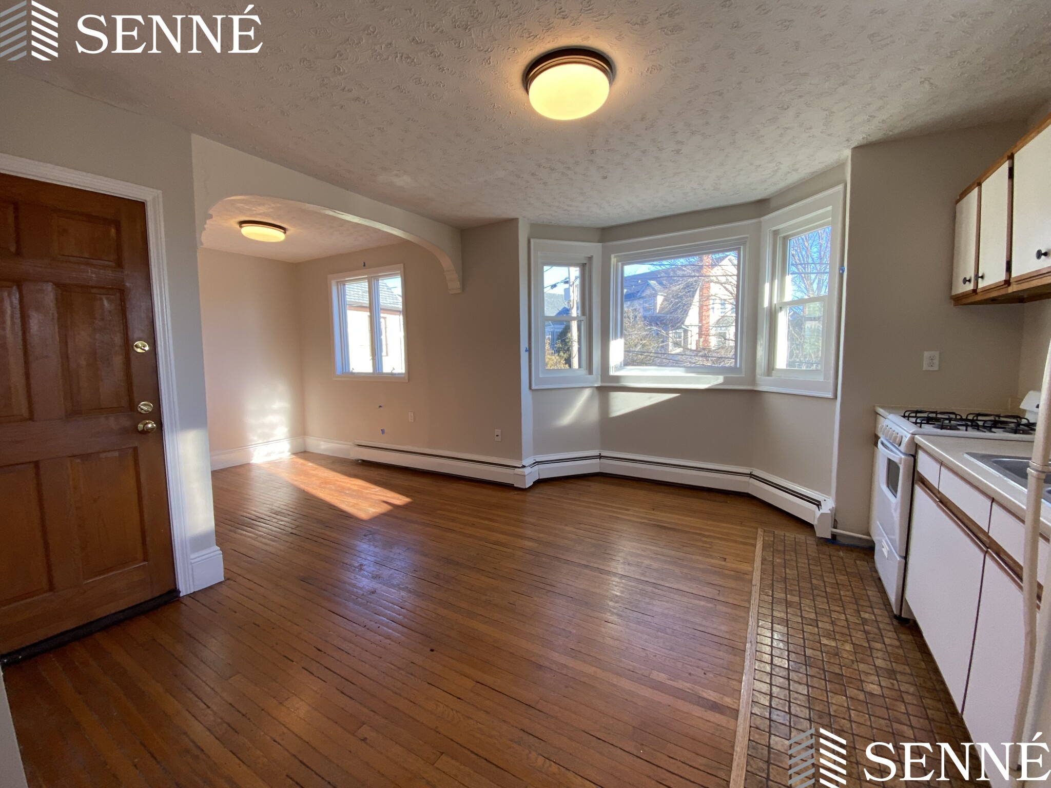 72 College Ave, Tufts