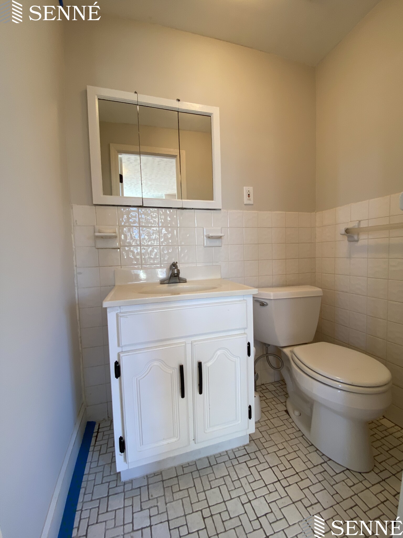 72 College Ave, Tufts