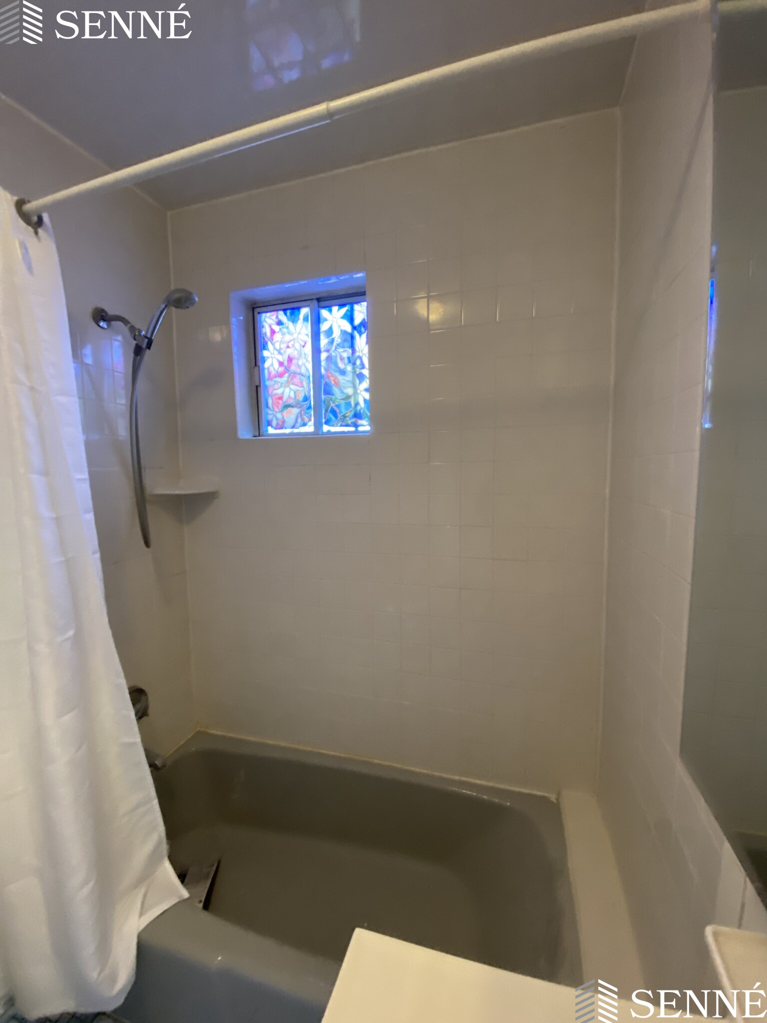 72 College Ave, Tufts