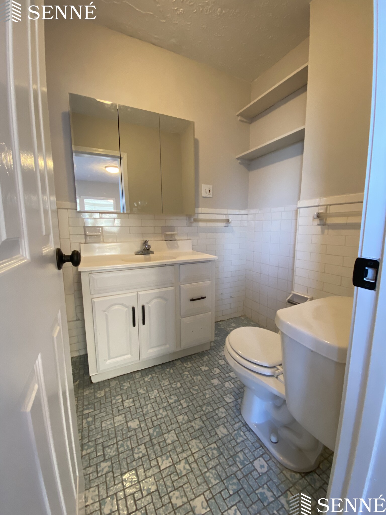 72 College Ave, Tufts