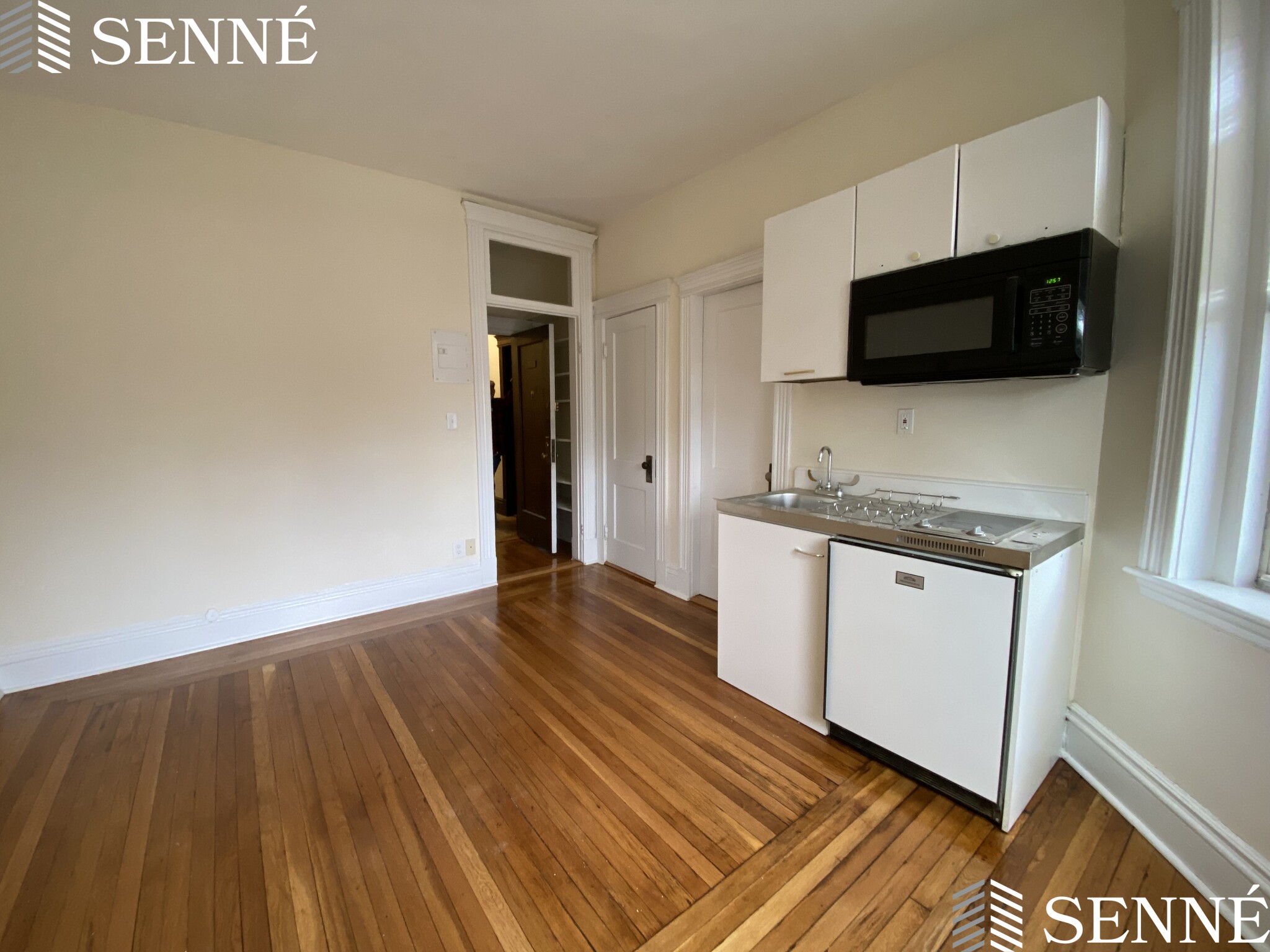 27 Park Dr, Back Bay