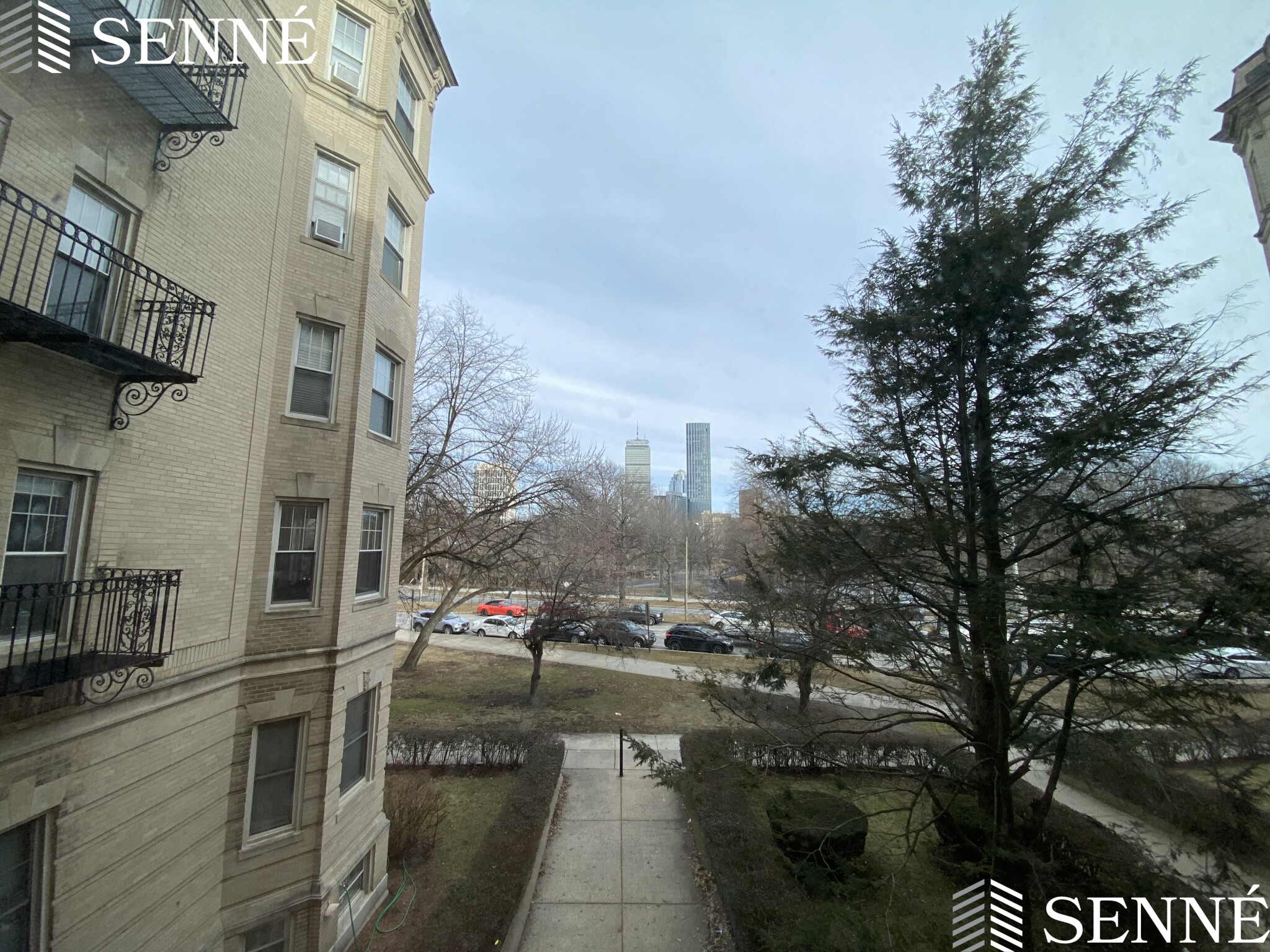 27 Park Dr, Back Bay