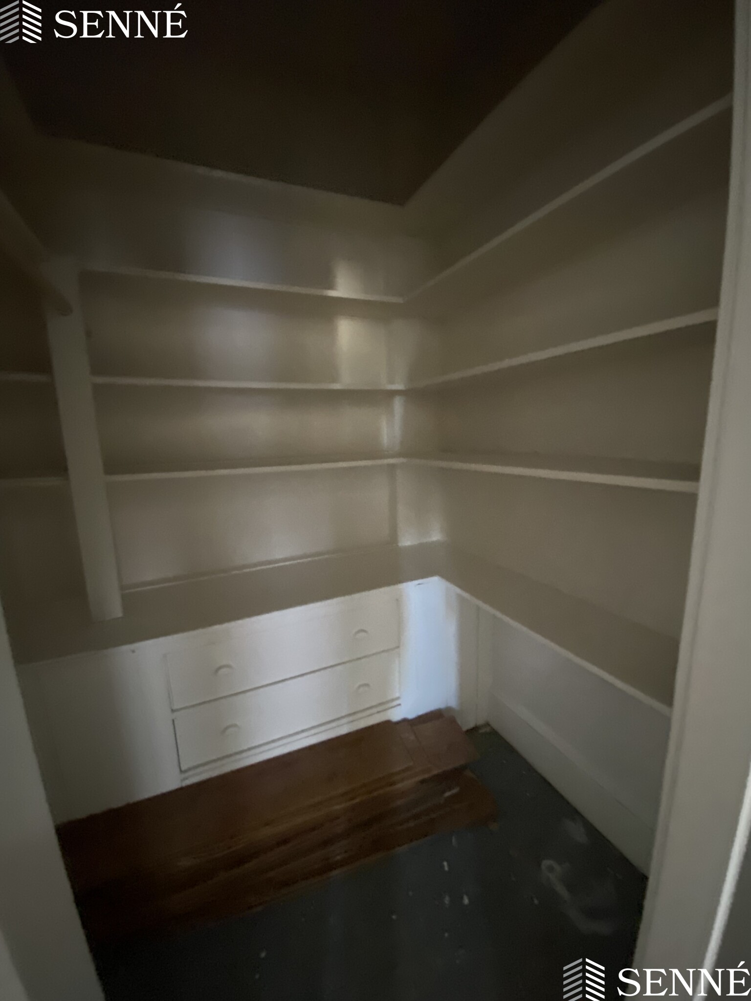 1039 Massachusetts Ave, Harvard Square