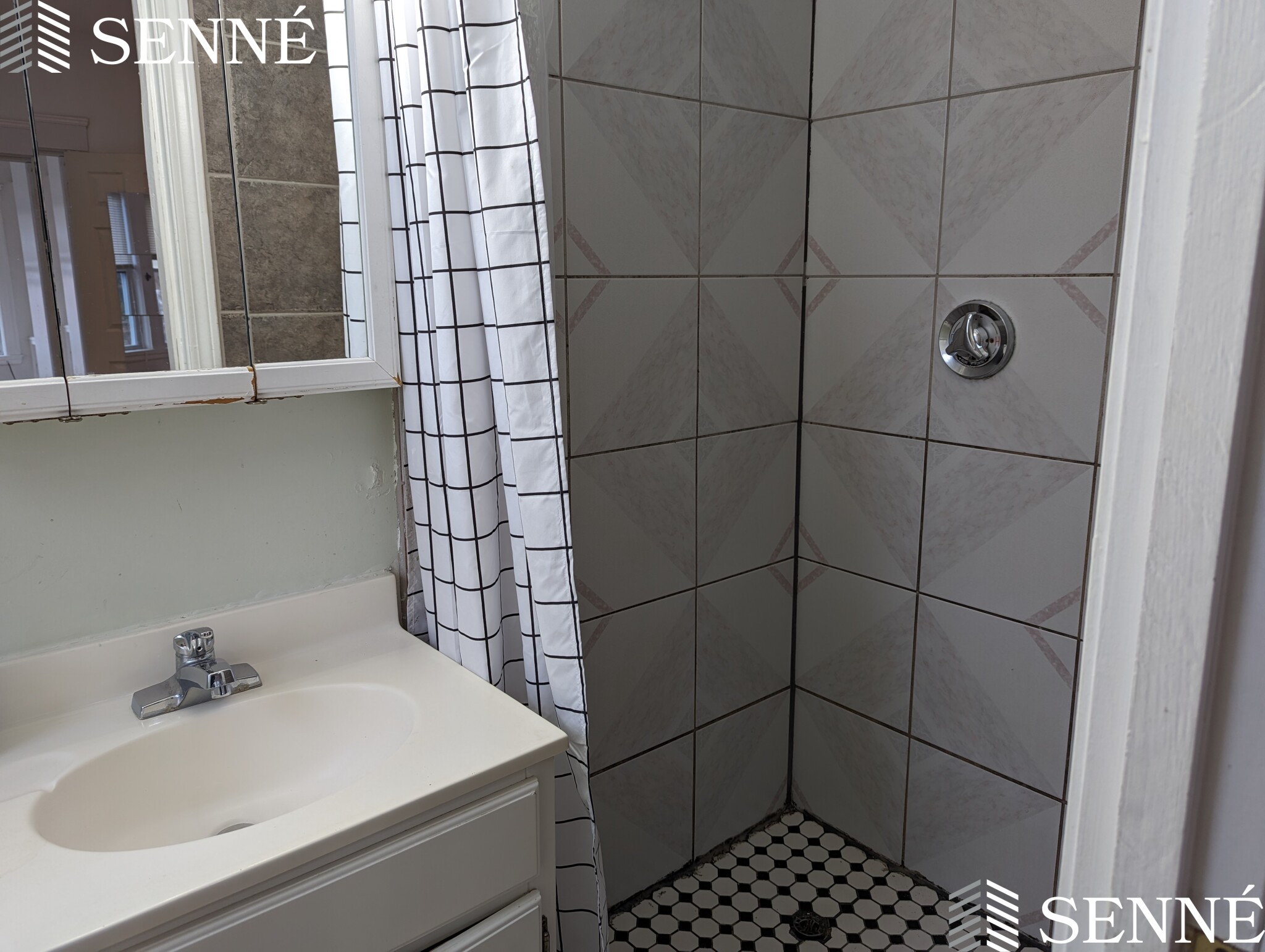 62 Algonquin Rd, Chestnut Hill