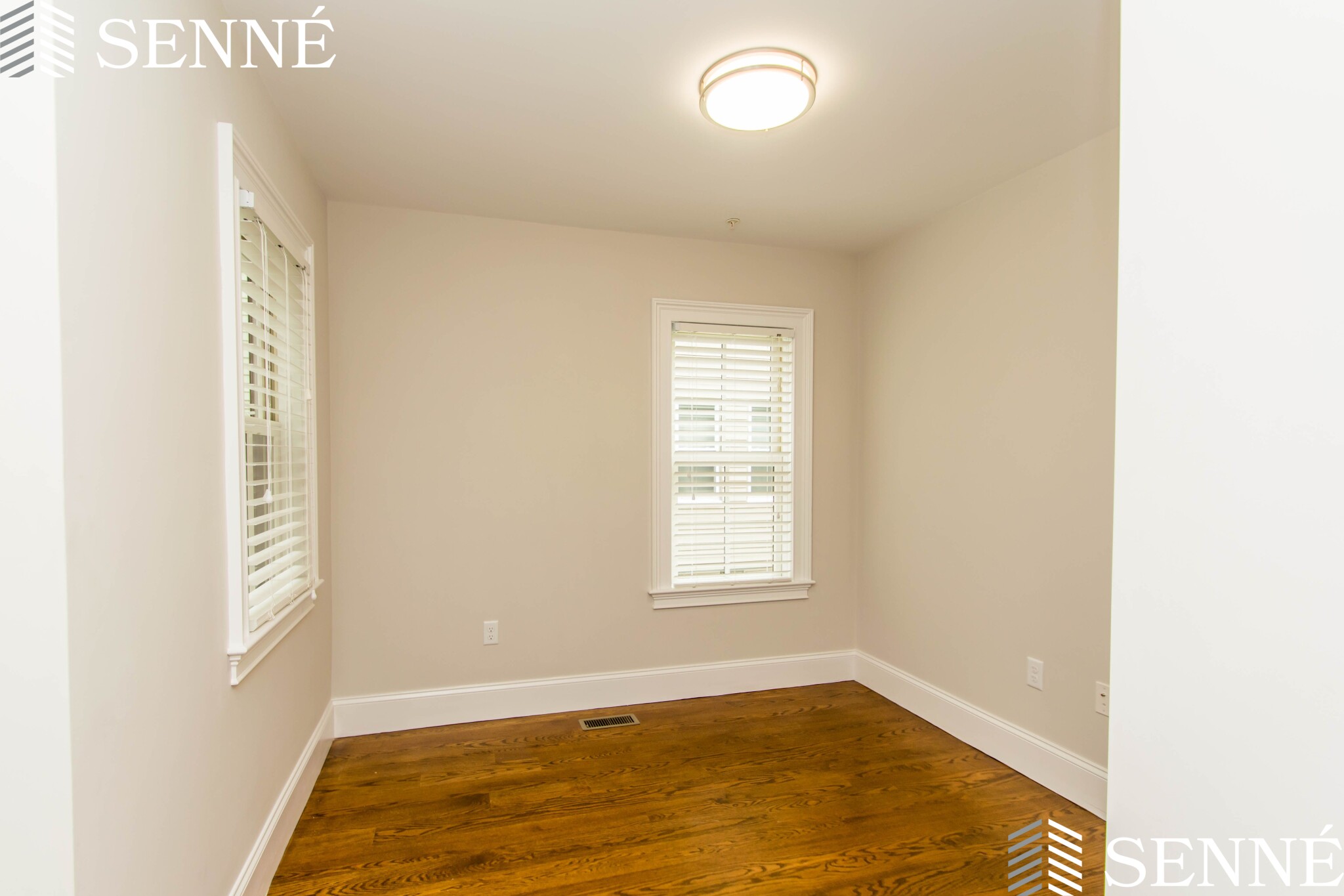 126 Columbia St, The Port