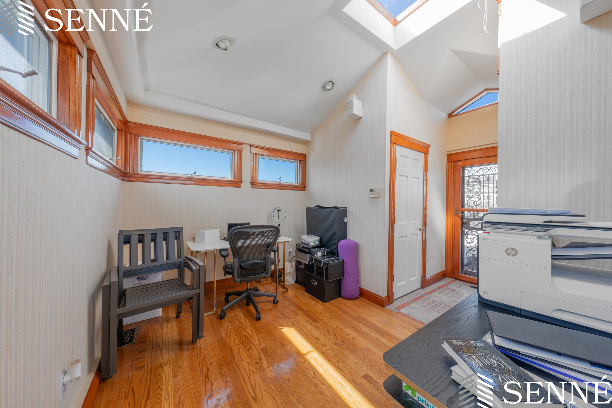 218 Commonwealth Ave, Back Bay