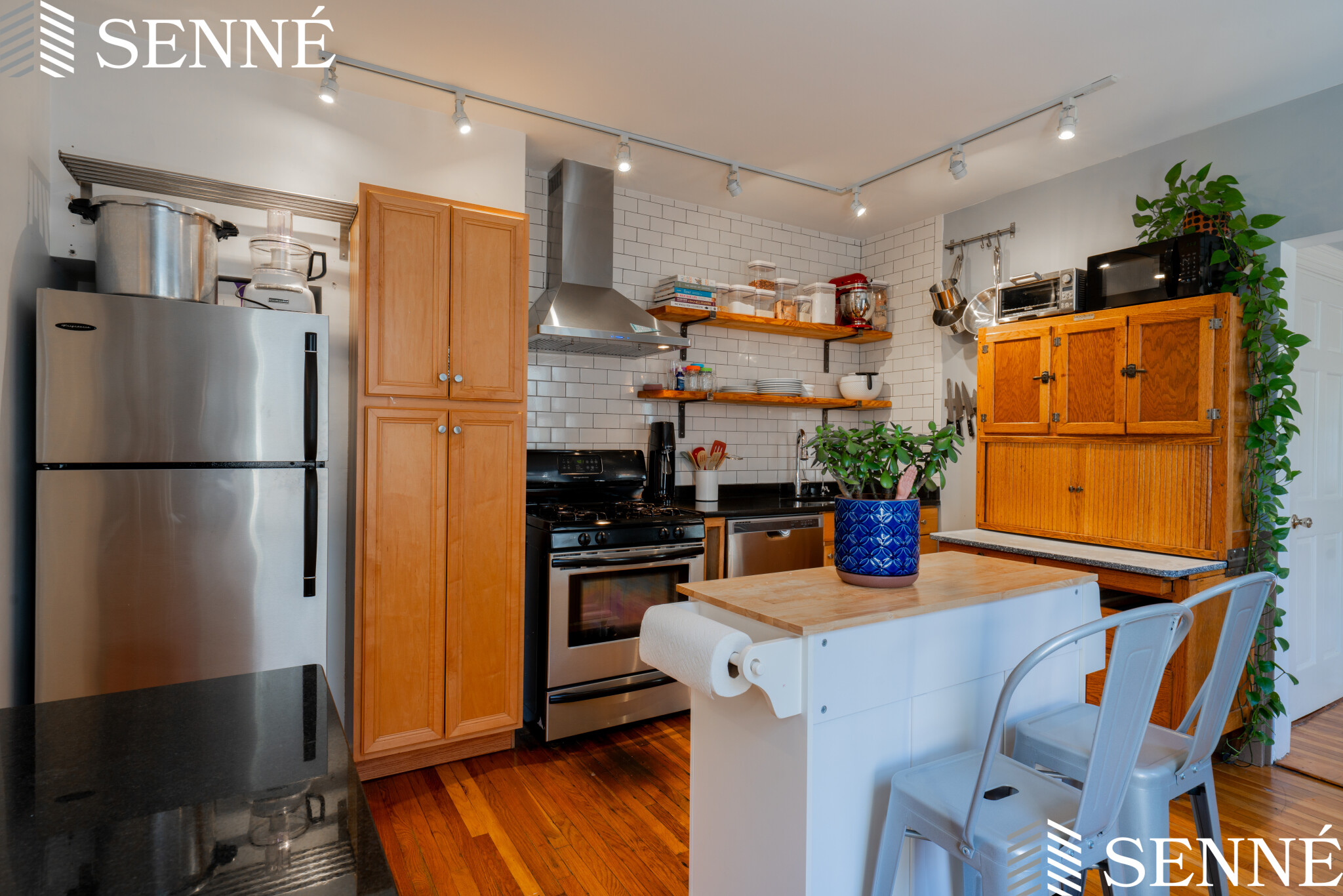 77 Columbus Ave, Union Square