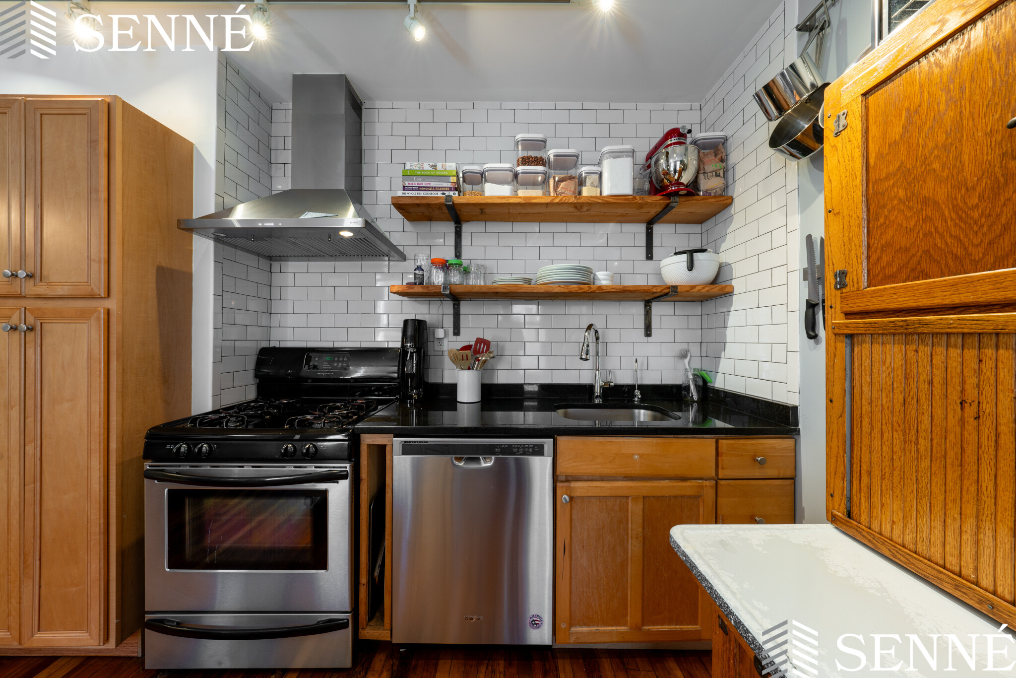 77 Columbus Ave, Union Square