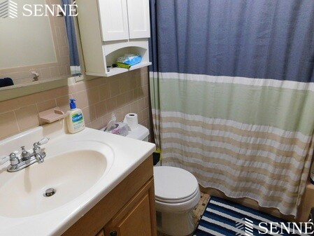 94 Beacon St, Ward Two