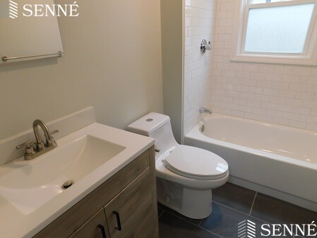 44 Concord Rd, Watertown