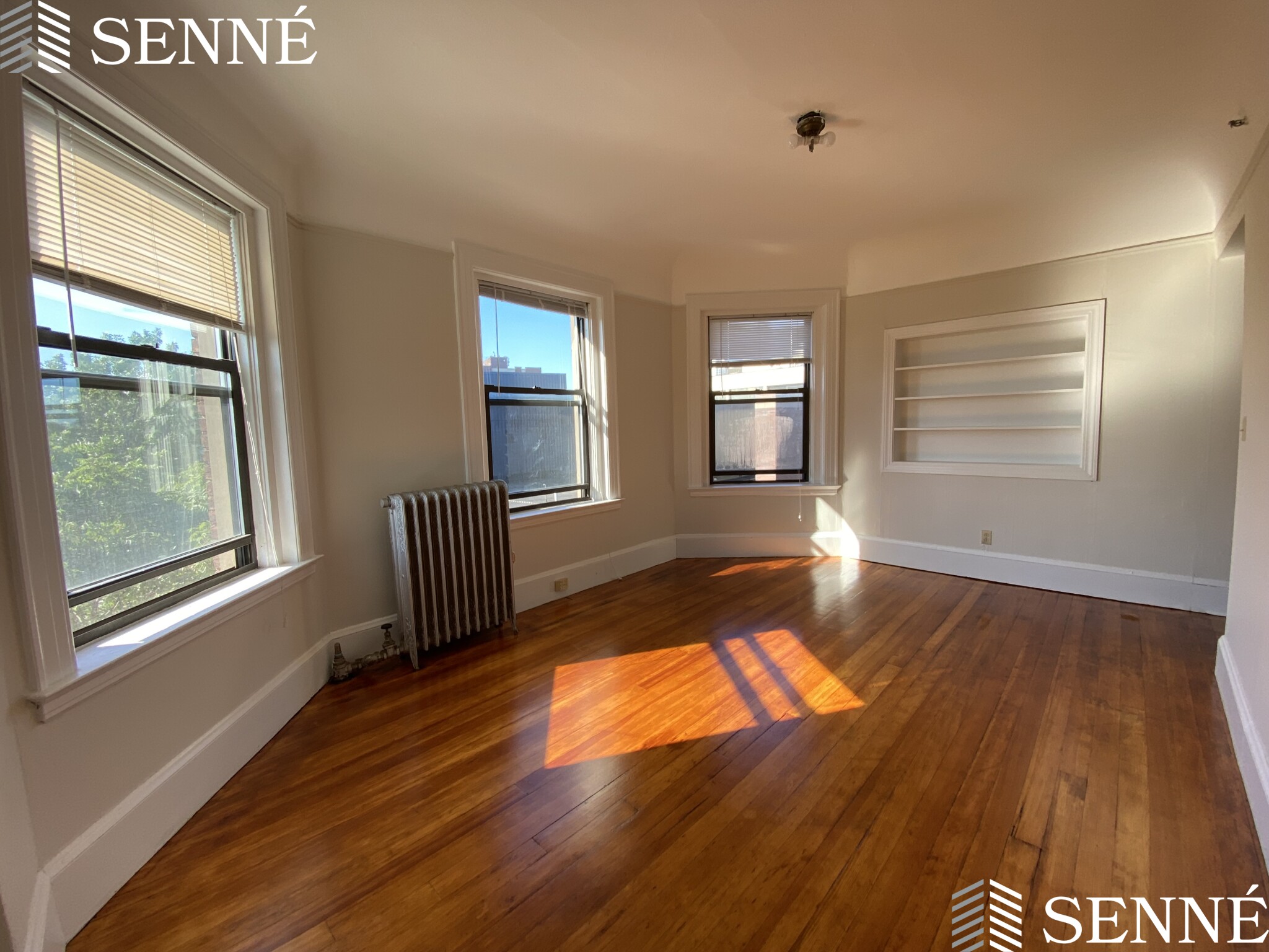 1010 Massachusetts Ave, Riverside