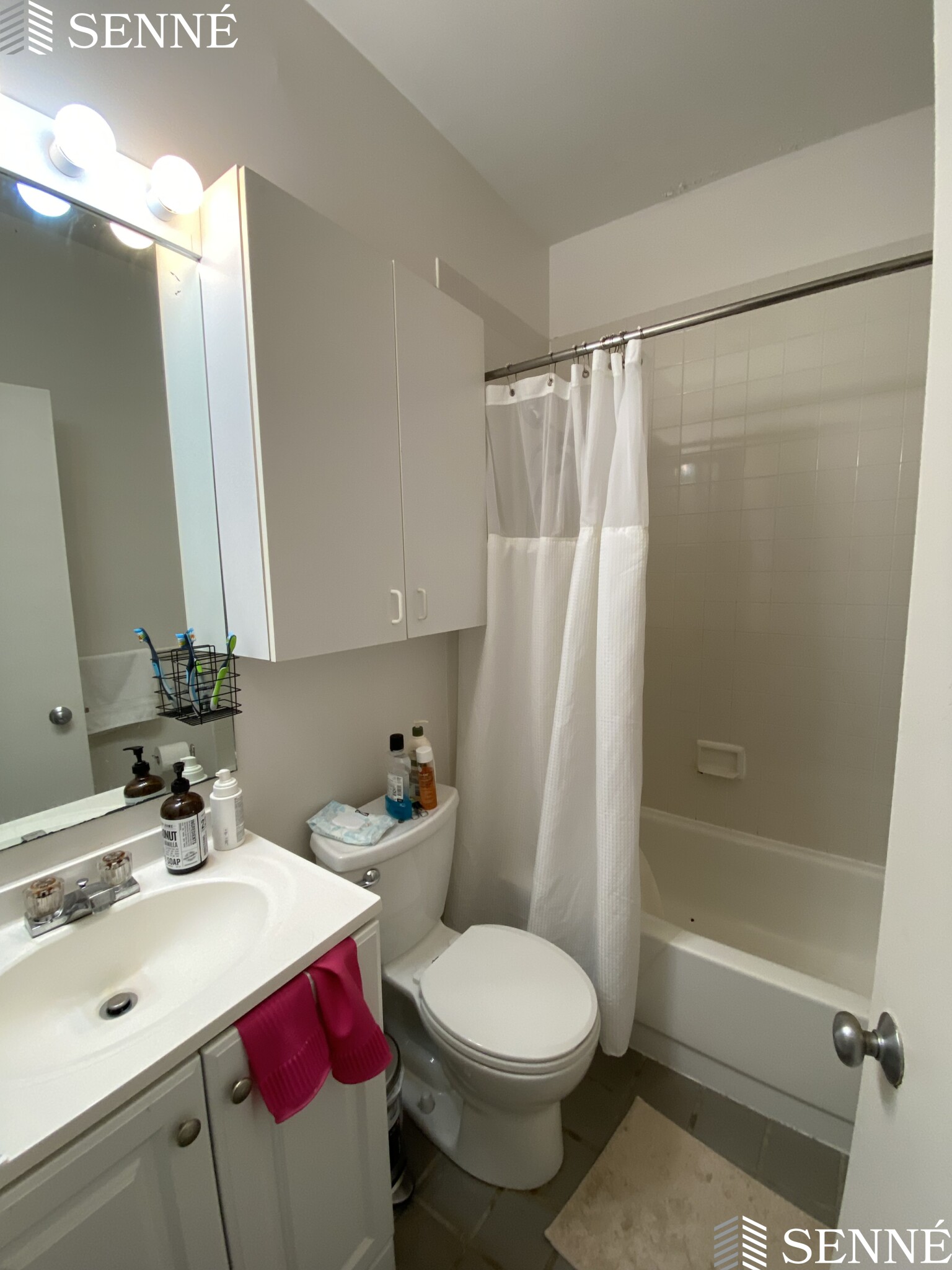 218 Thorndike St, East Cambridge