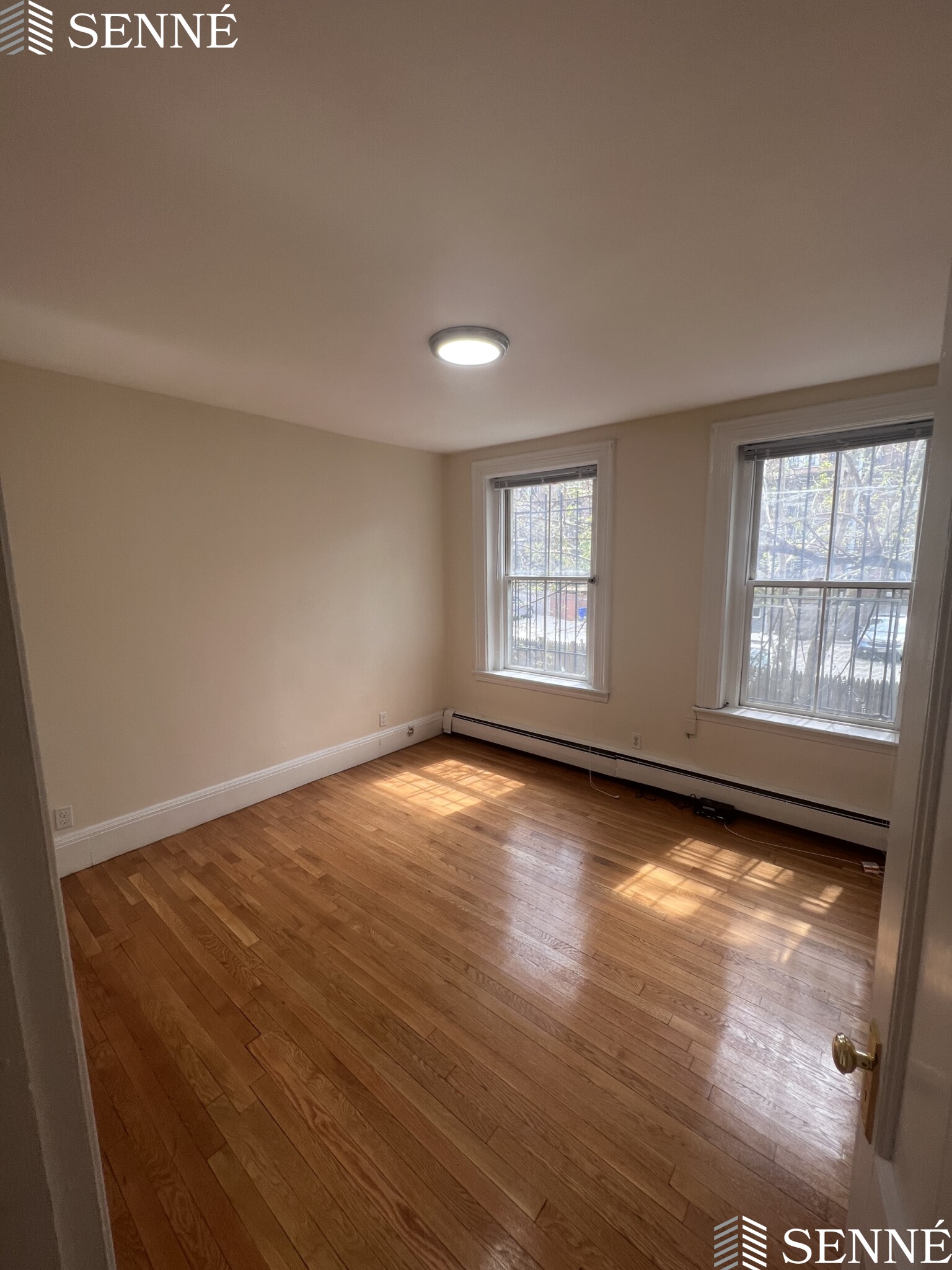 16 Yarmouth St, South End