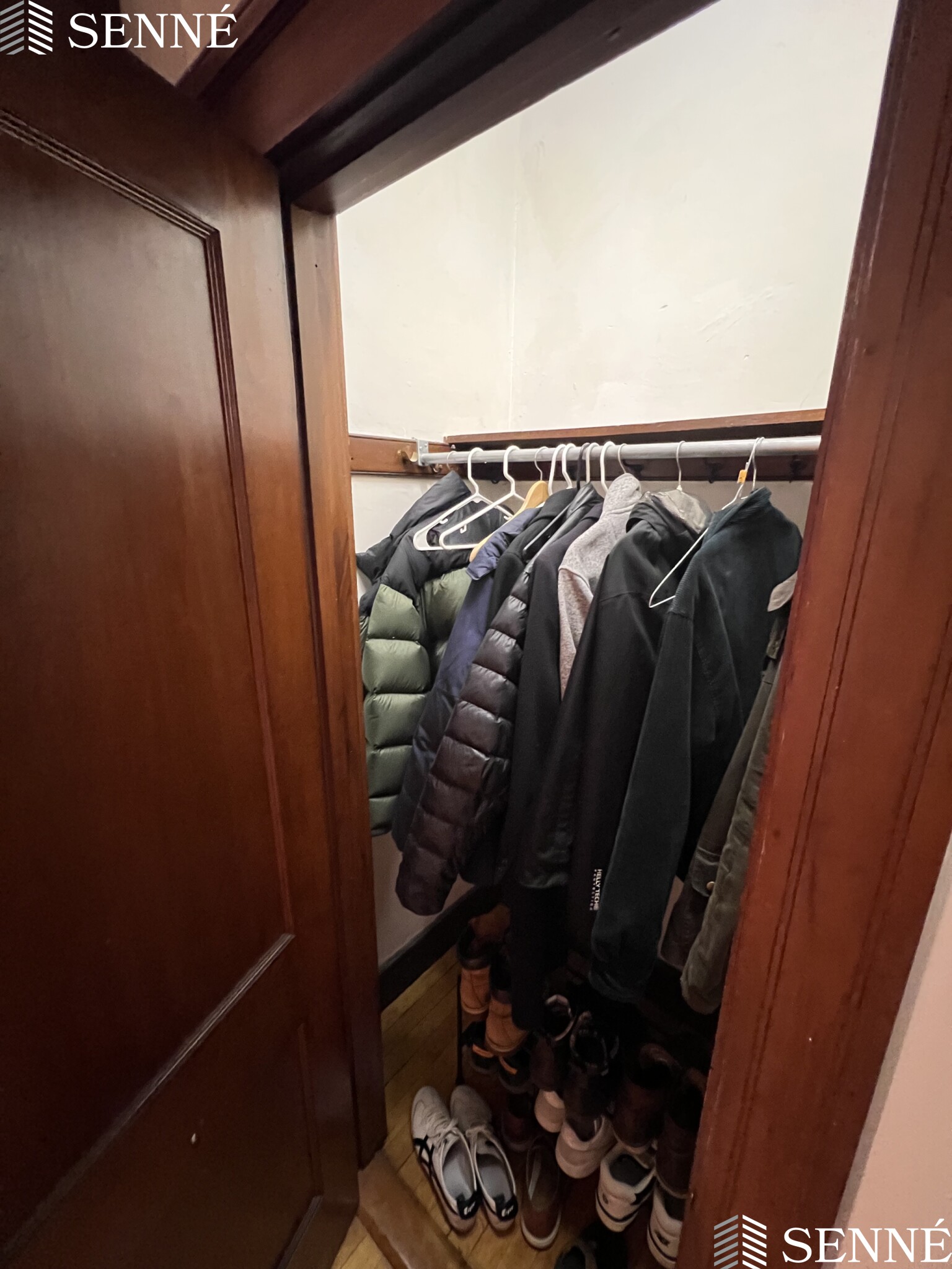 3 Linnaean St, Neighborhood Nine