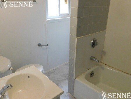 15 Prentiss St, Baldwin