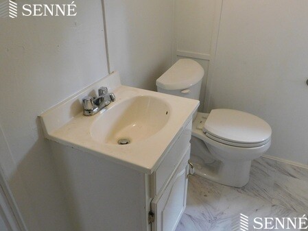 15 Prentiss St, Baldwin