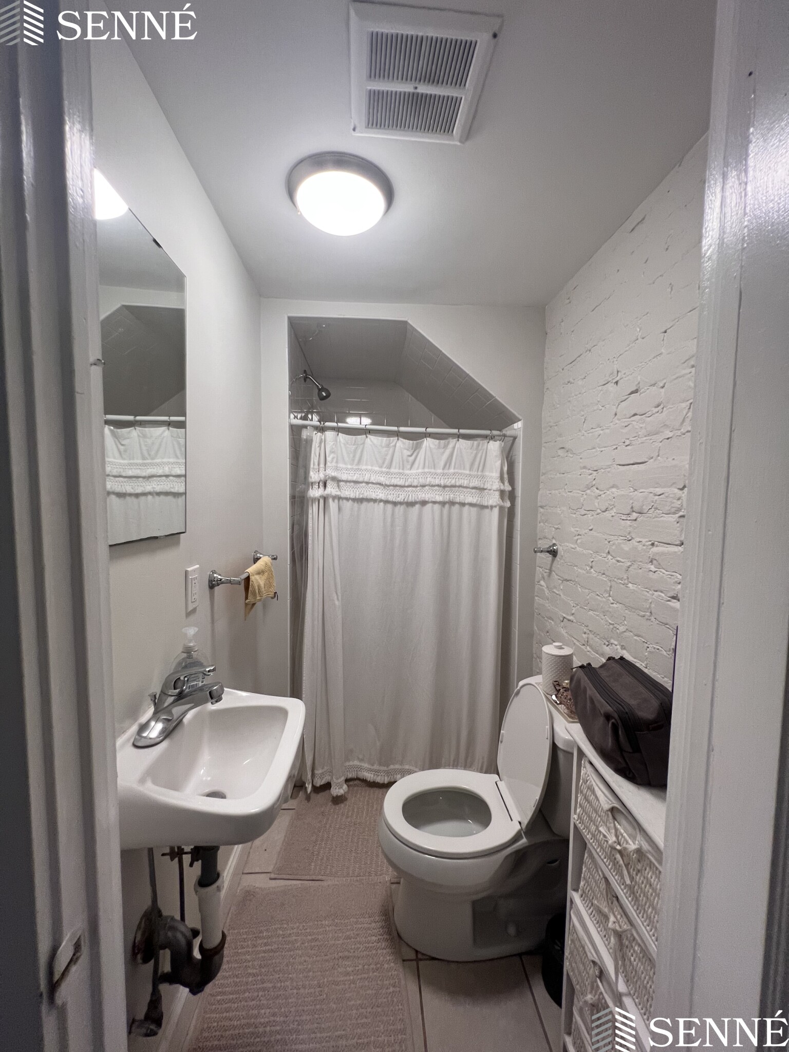 192 Central St, Winter Hill