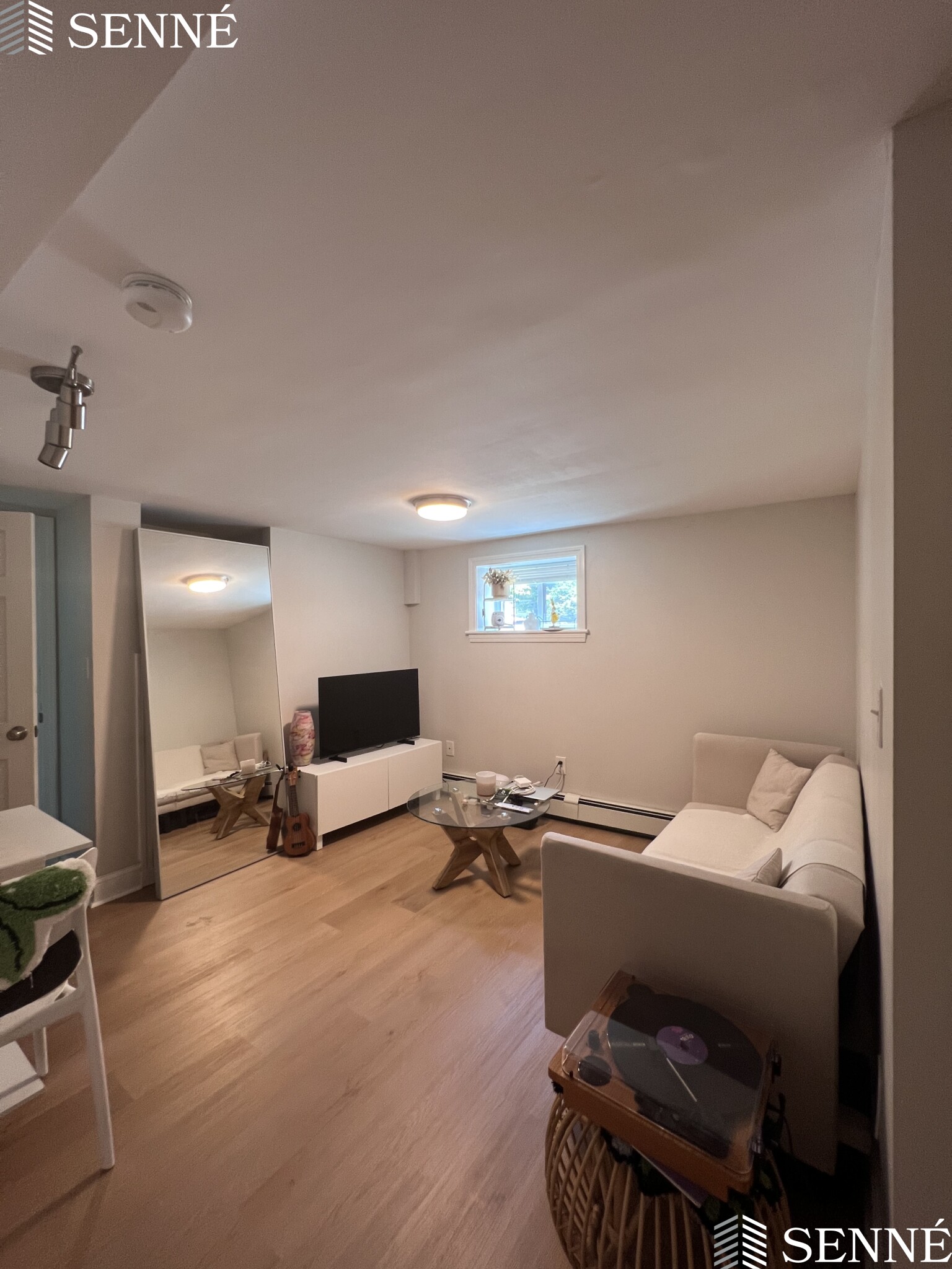 192 Central St, Winter Hill