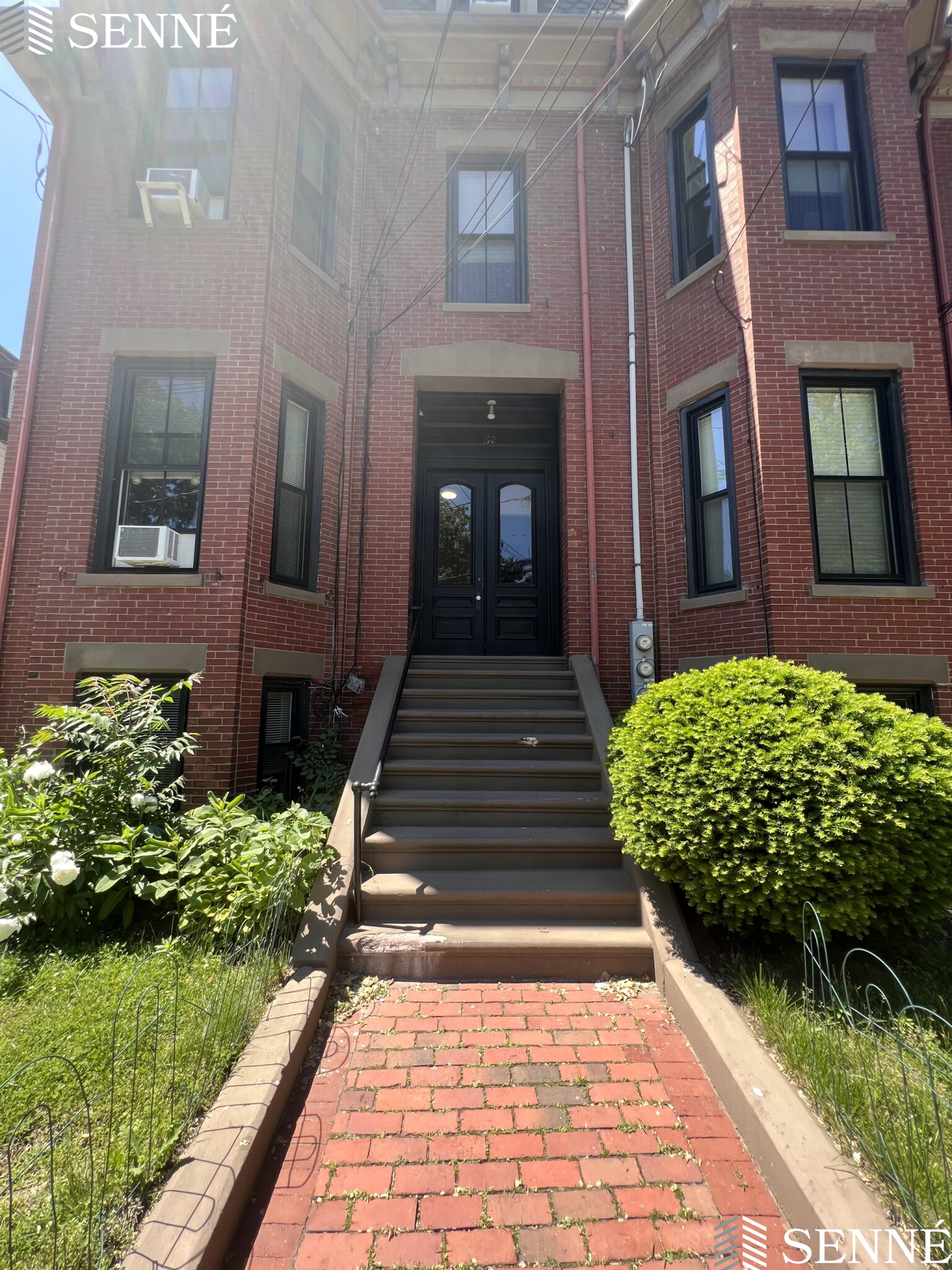 192 Central St, Winter Hill