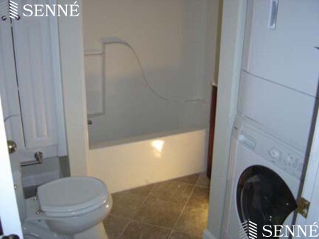 5 Clyde St, Powder House Square