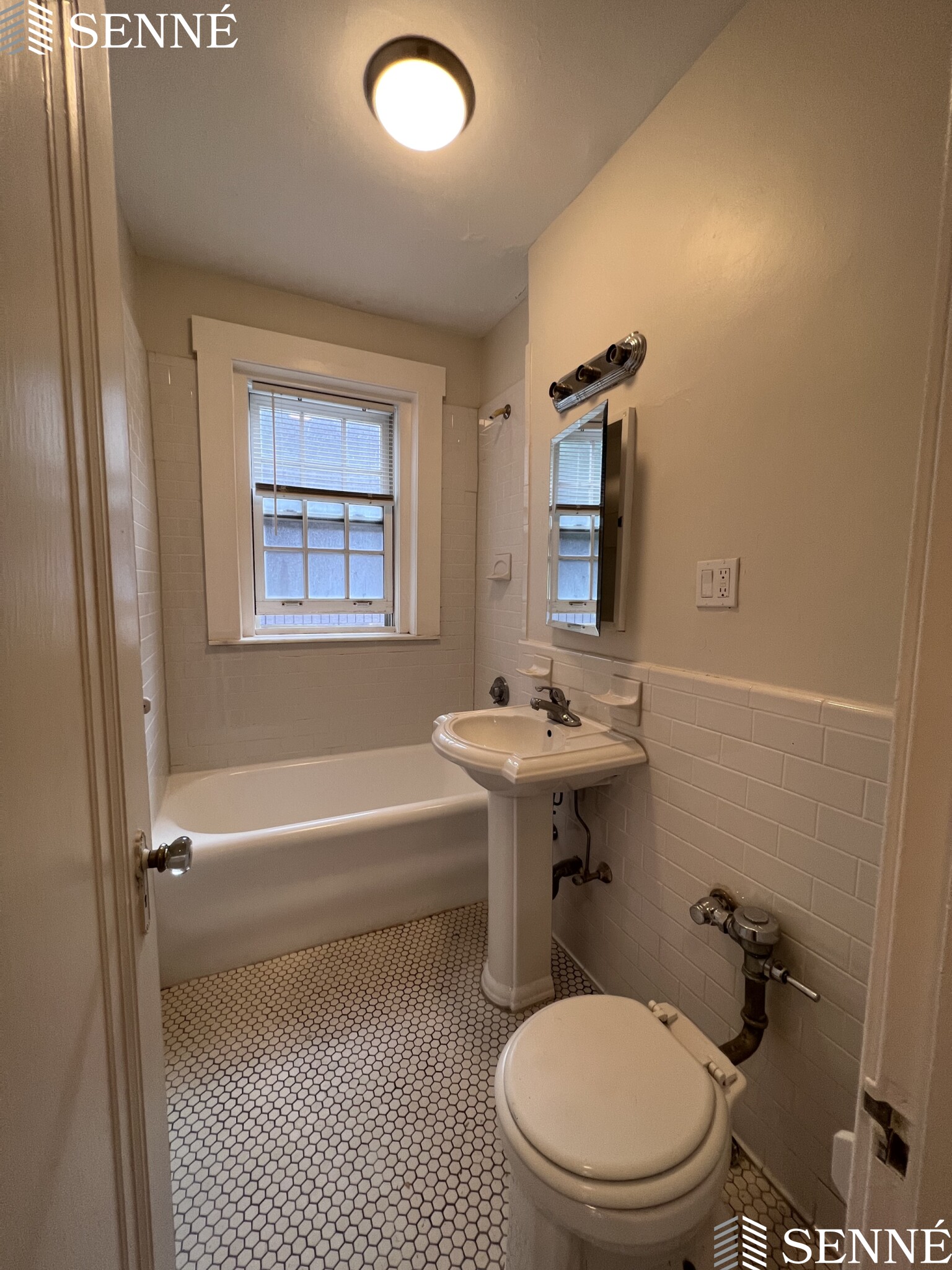 353 Harvard St, Mid-Cambridge