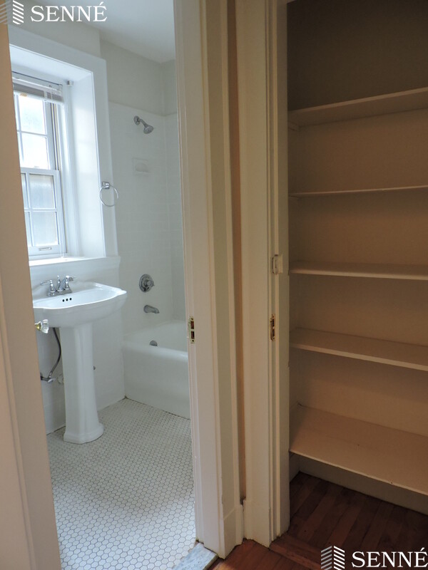 353 Harvard St, Mid-Cambridge