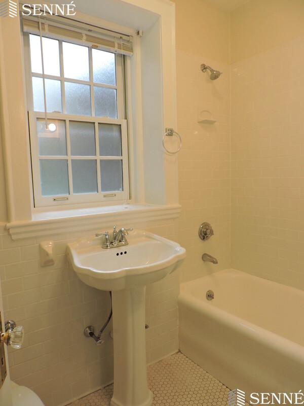 353 Harvard St, Mid-Cambridge
