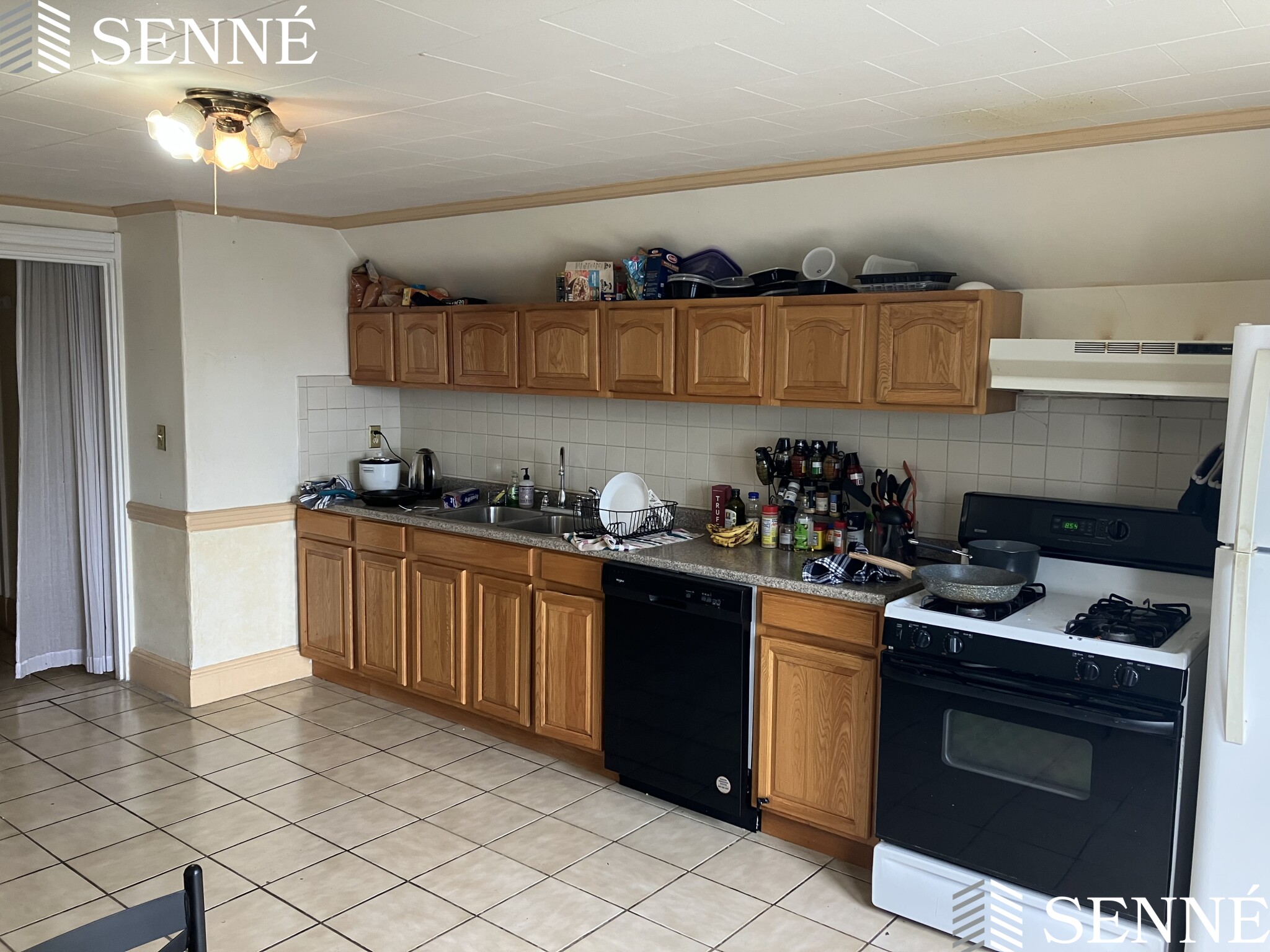 209 Highland Ave, Powder House Square