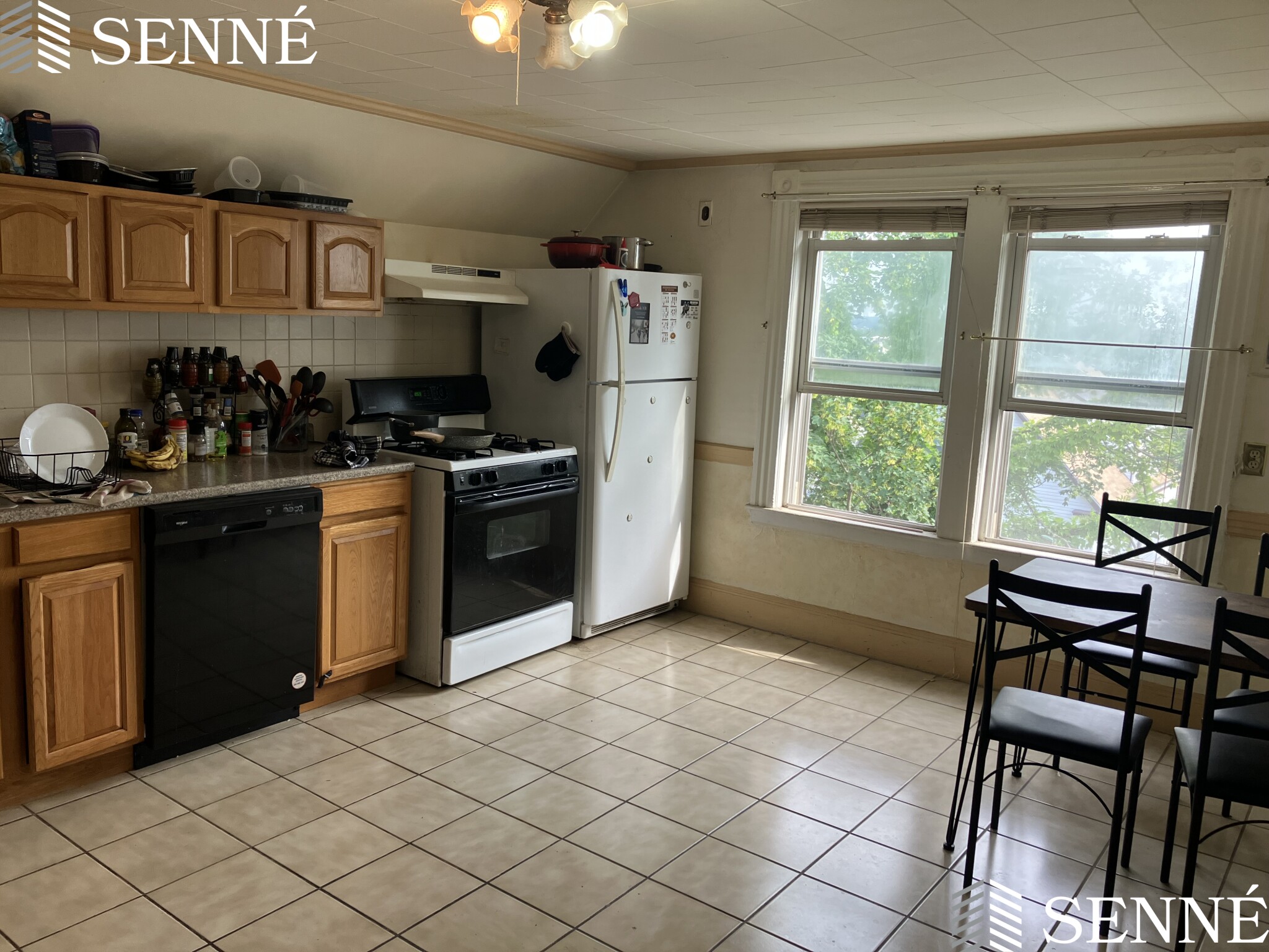 209 Highland Ave, Powder House Square