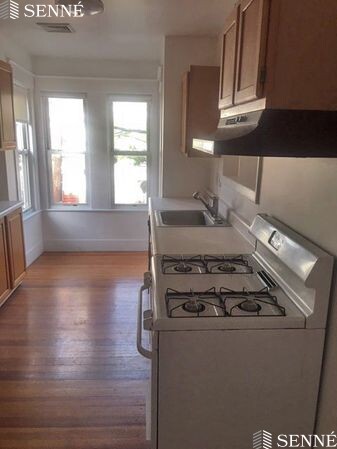 28 Kelly Rd, Cambridgeport