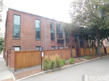 71 Fulkerson St, East Cambridge