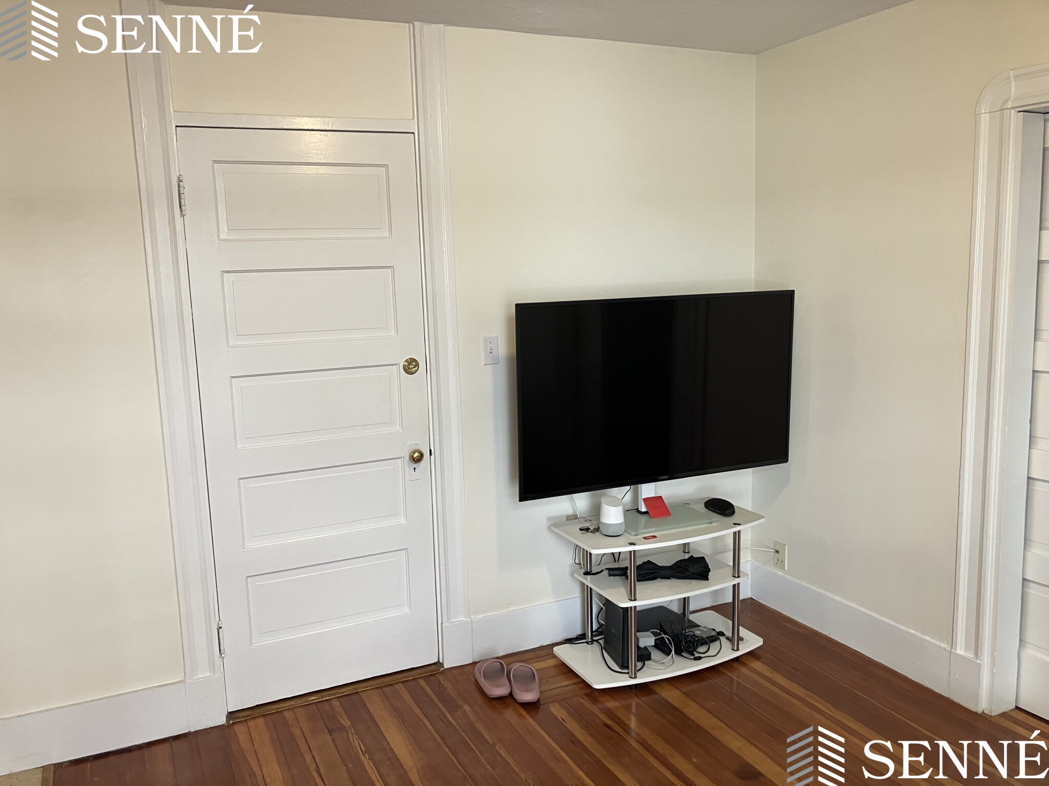 14 Garrison Ave, Teele Square