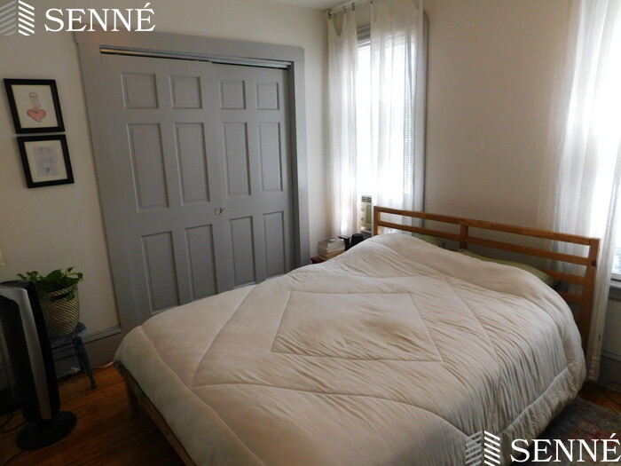 21 Windom St, Davis Square