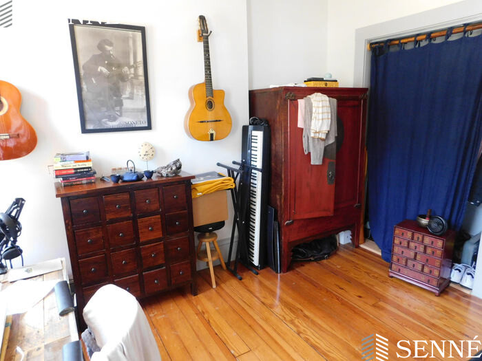 21 Windom St, Davis Square