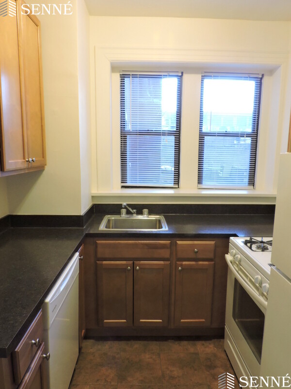 1010 Cambridge St, Wellington-Harrington