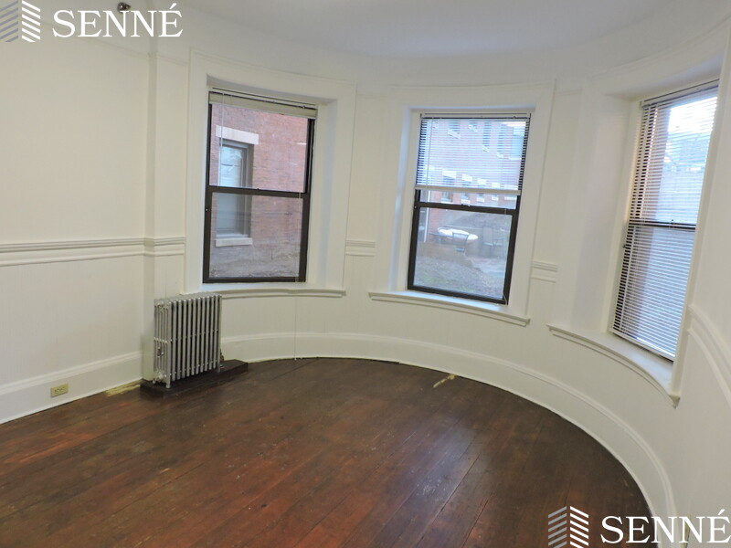 1010 Cambridge St, Wellington-Harrington