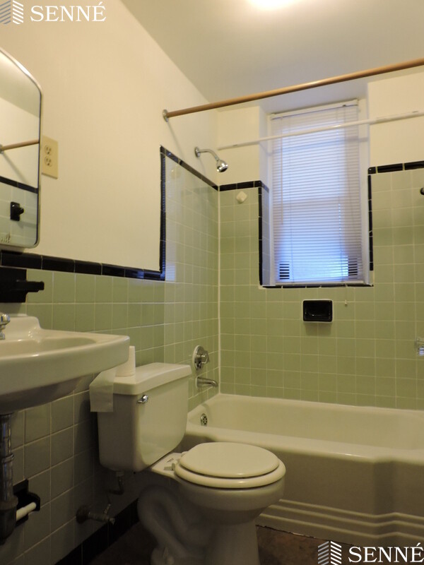 1010 Cambridge St, Wellington-Harrington