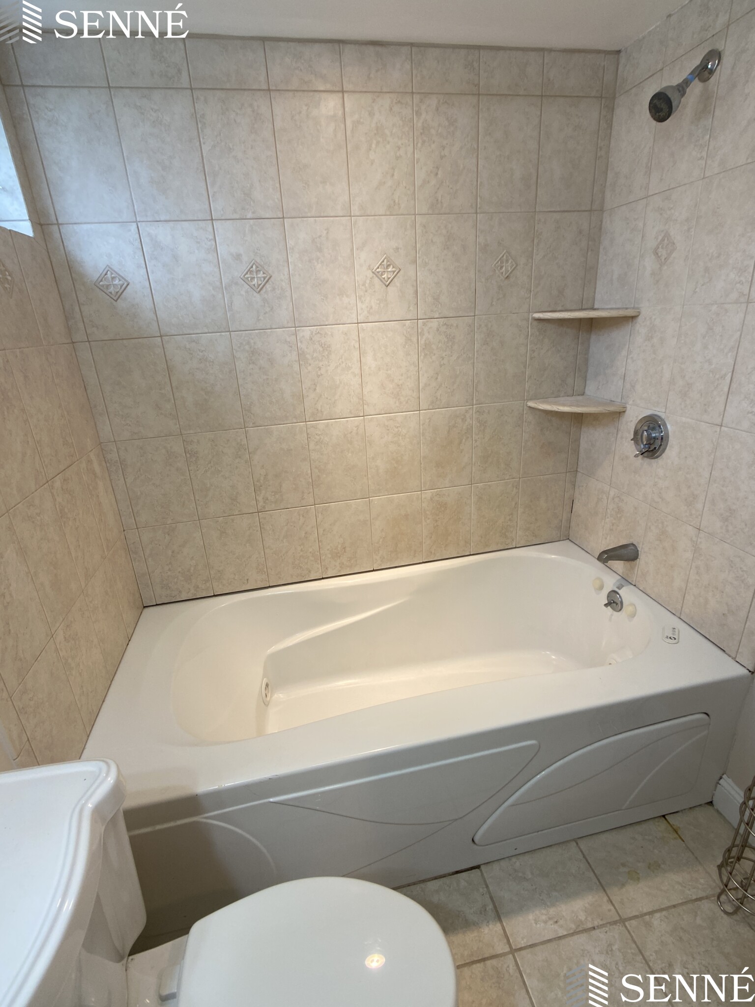 9 Winthrop Ct, Medford