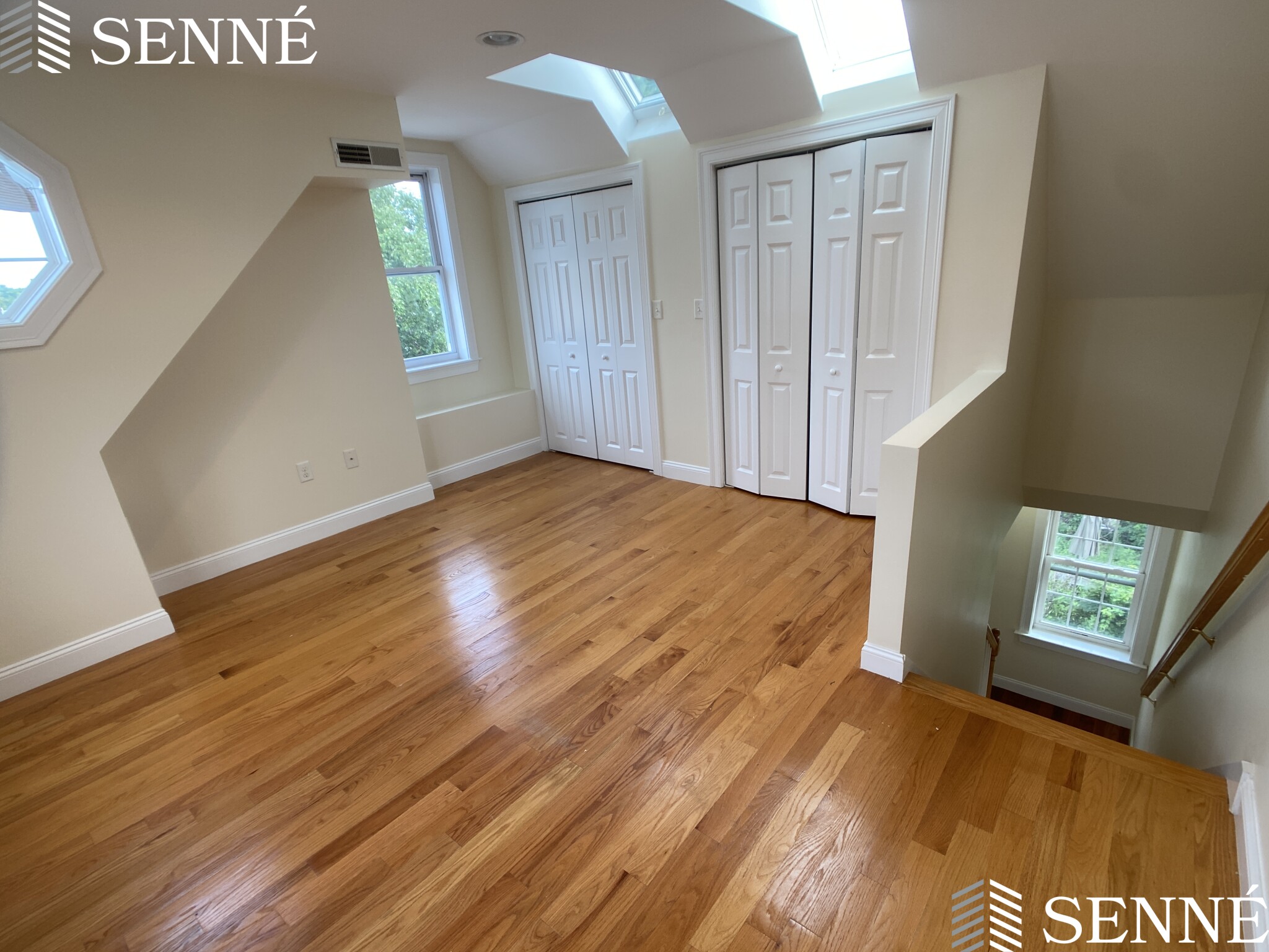 9 Winthrop Ct, Medford