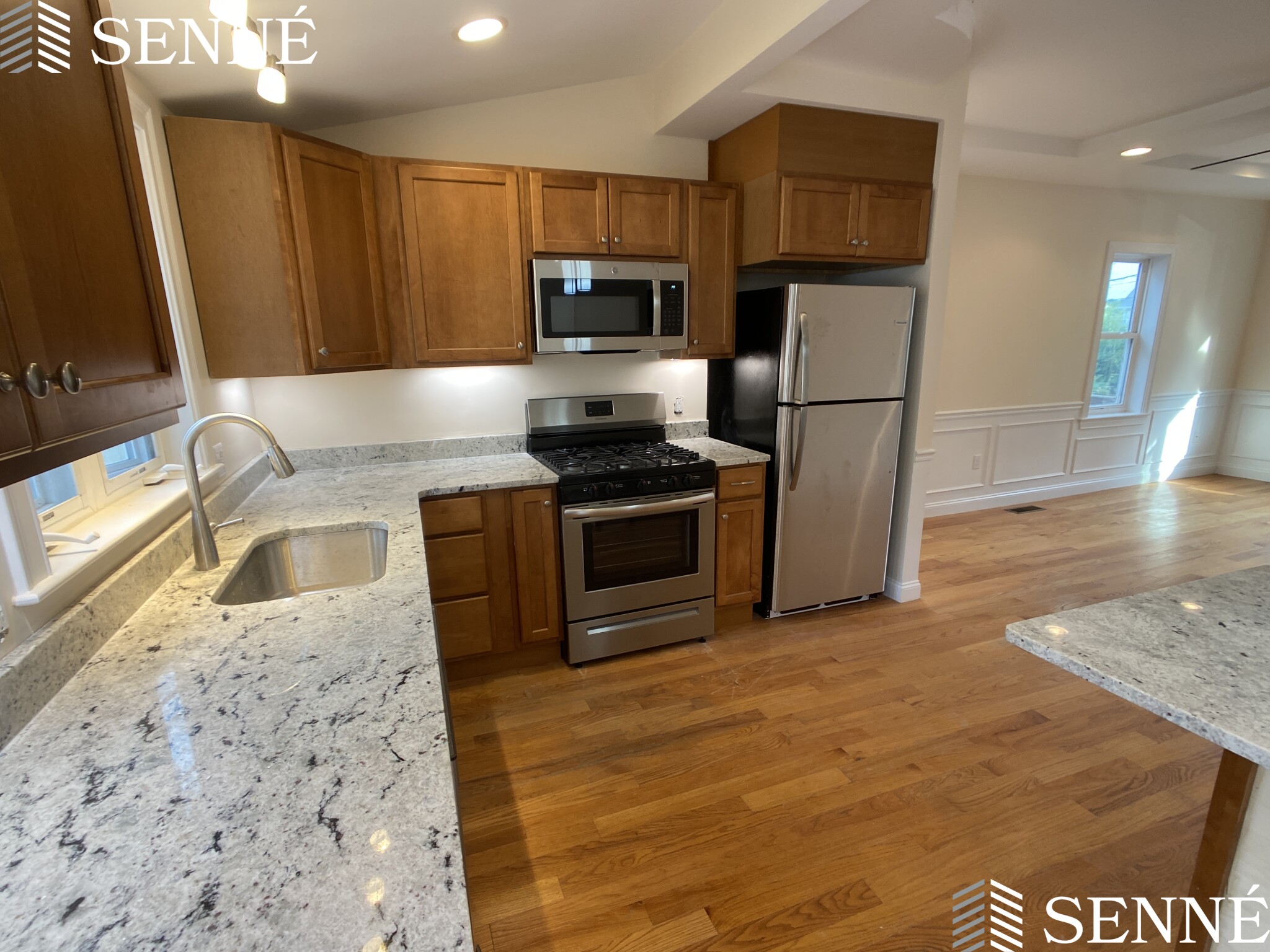 9 Winthrop Ct, Medford