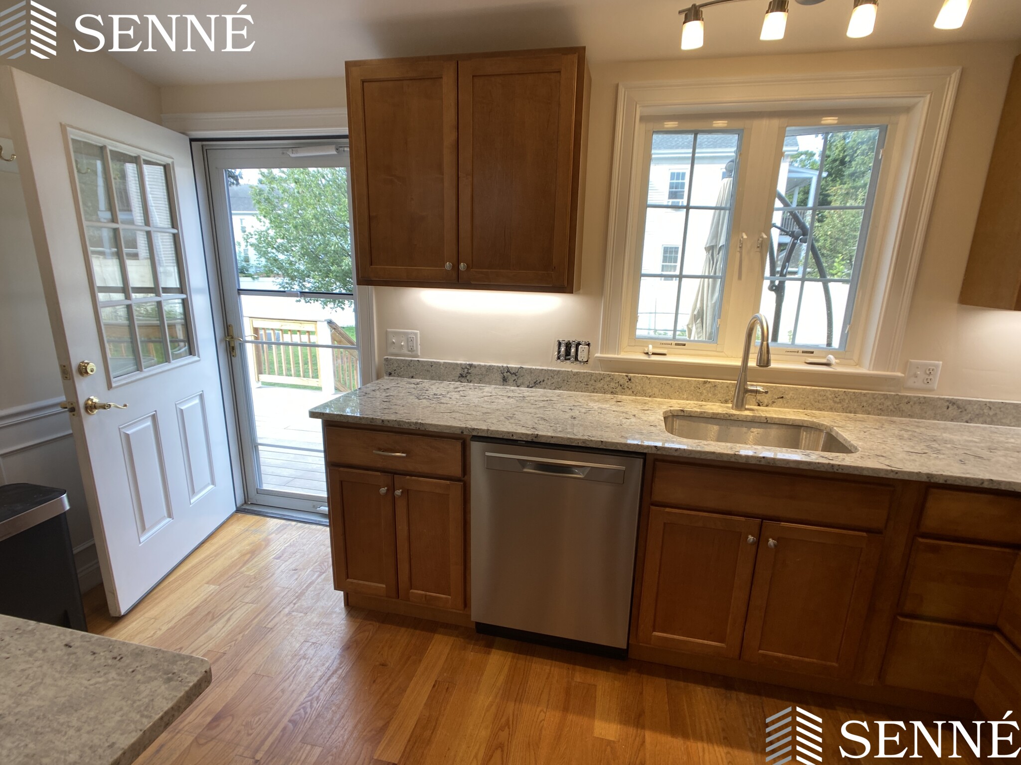 9 Winthrop Ct, Medford