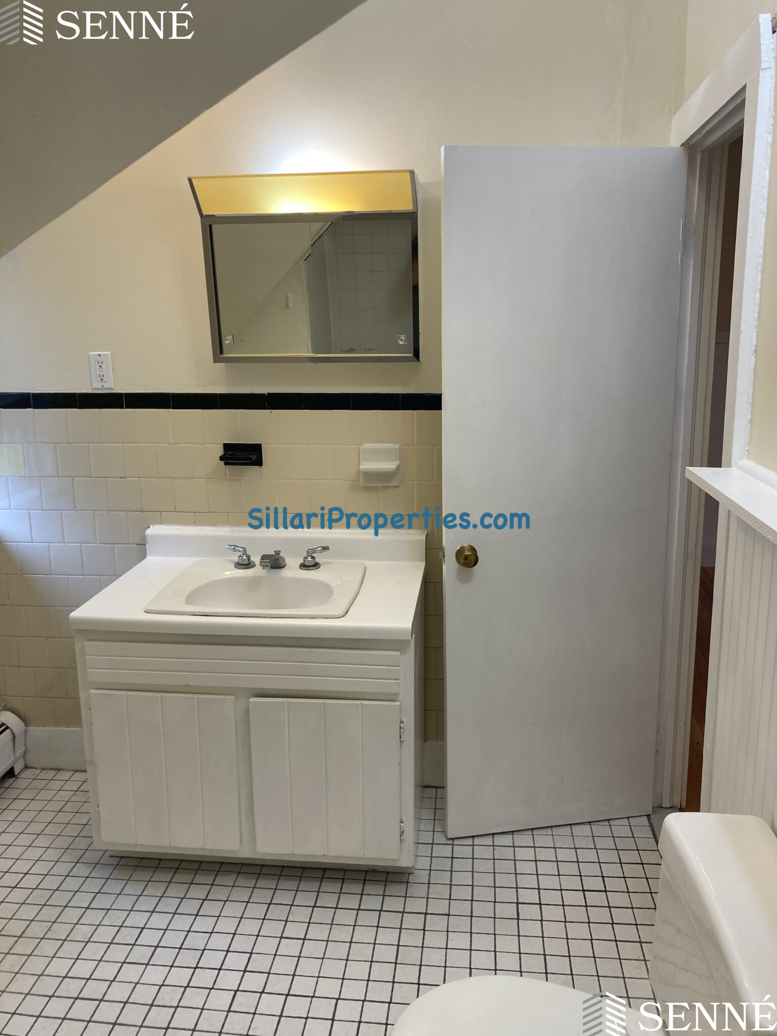 205 Highland Ave, Powder House Square