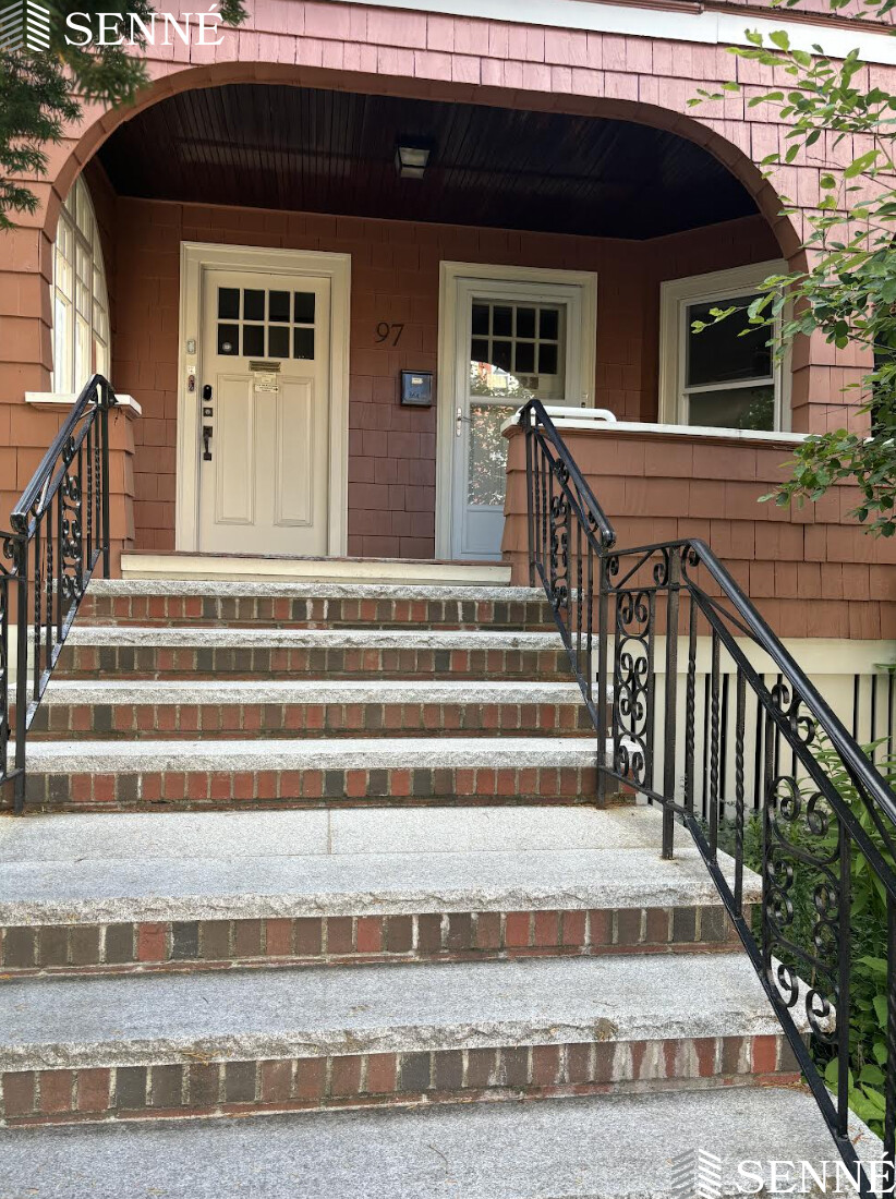 97 Trowbridge, Harvard Square