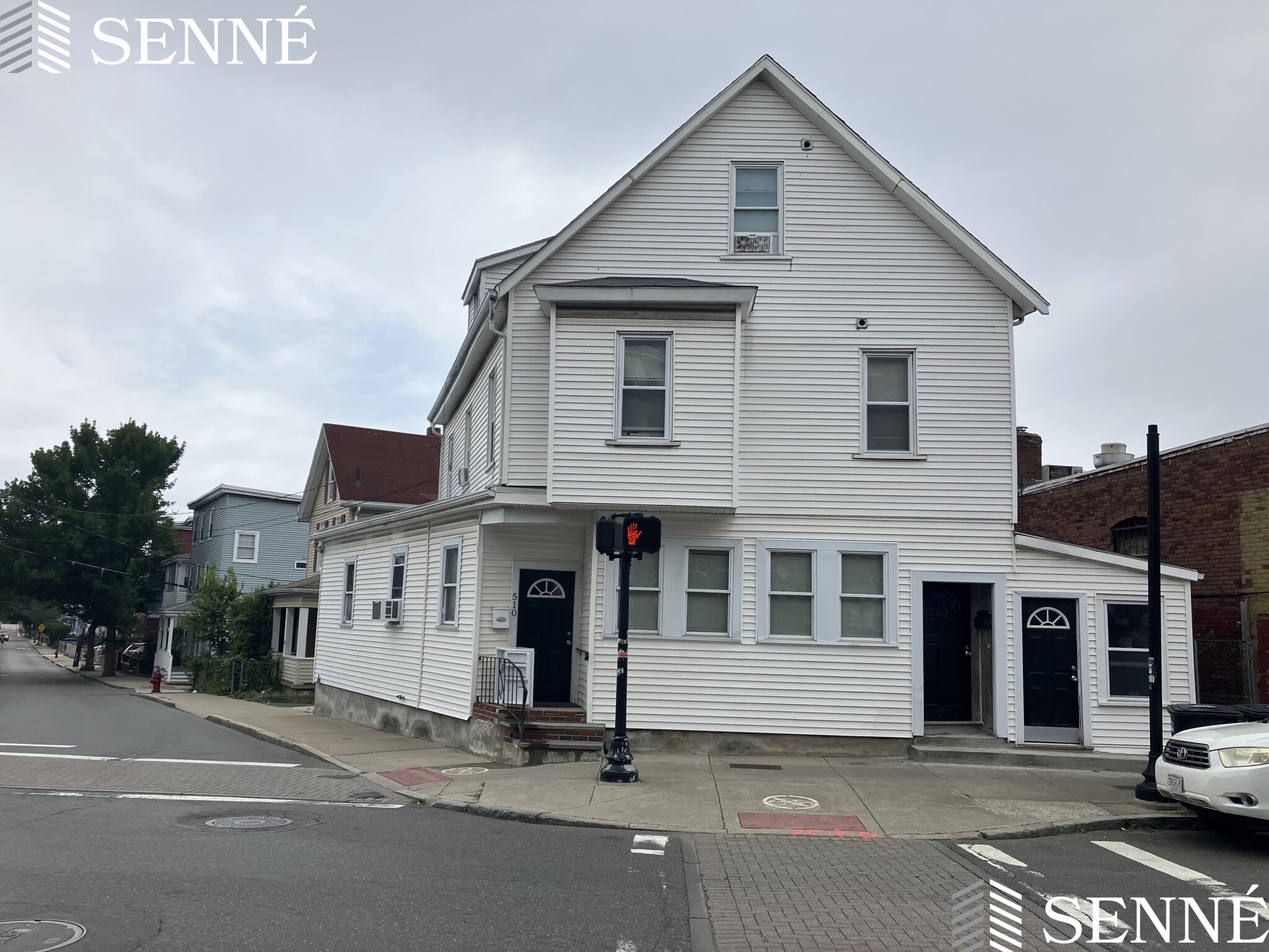 510 Medford St, Magoun Square