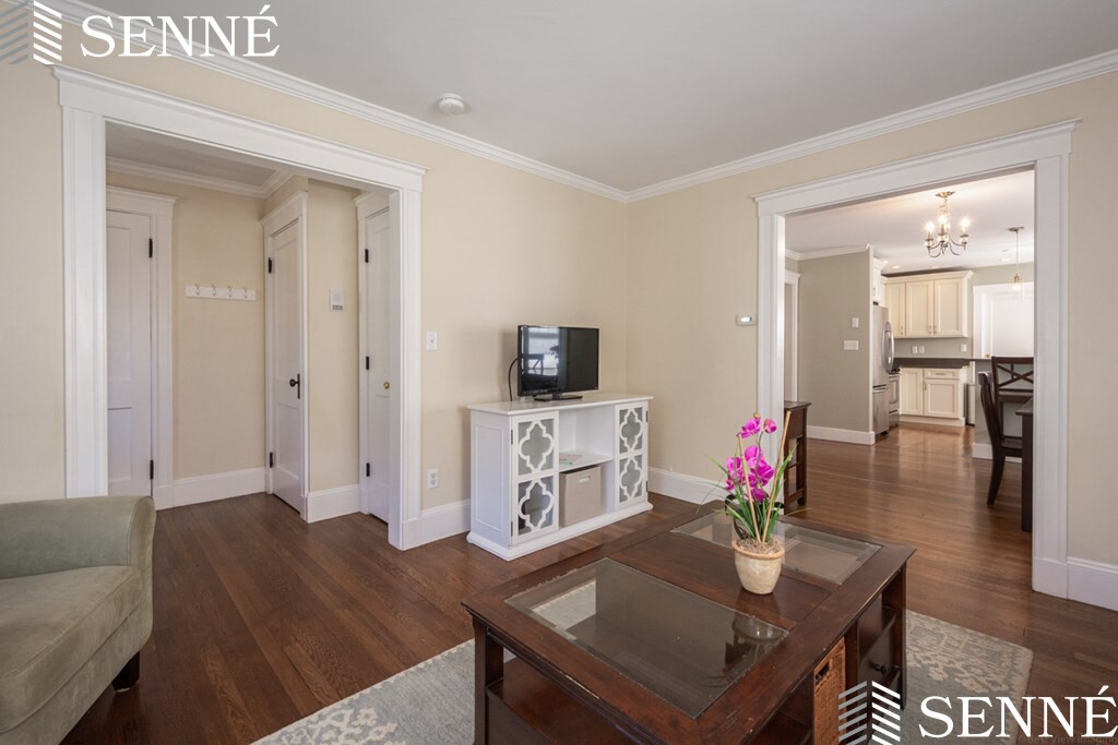 9 Hastings, West Roxbury