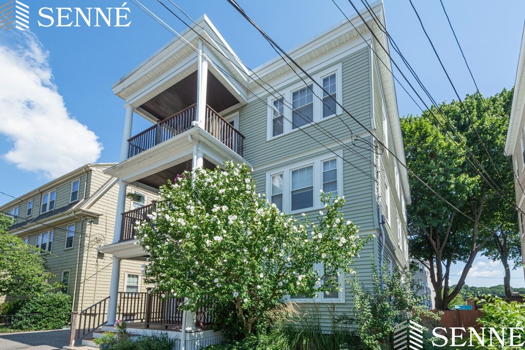 9 Hastings, West Roxbury