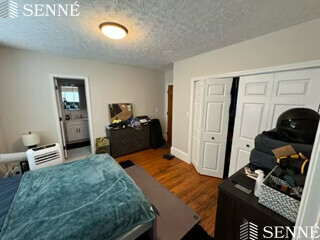 72 College Ave, Tufts