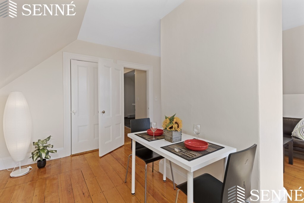 103 Liberty Ave, Davis Square