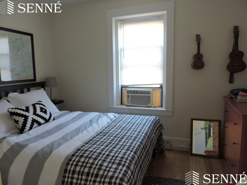 991 Massachusetts Ave, Harvard Square