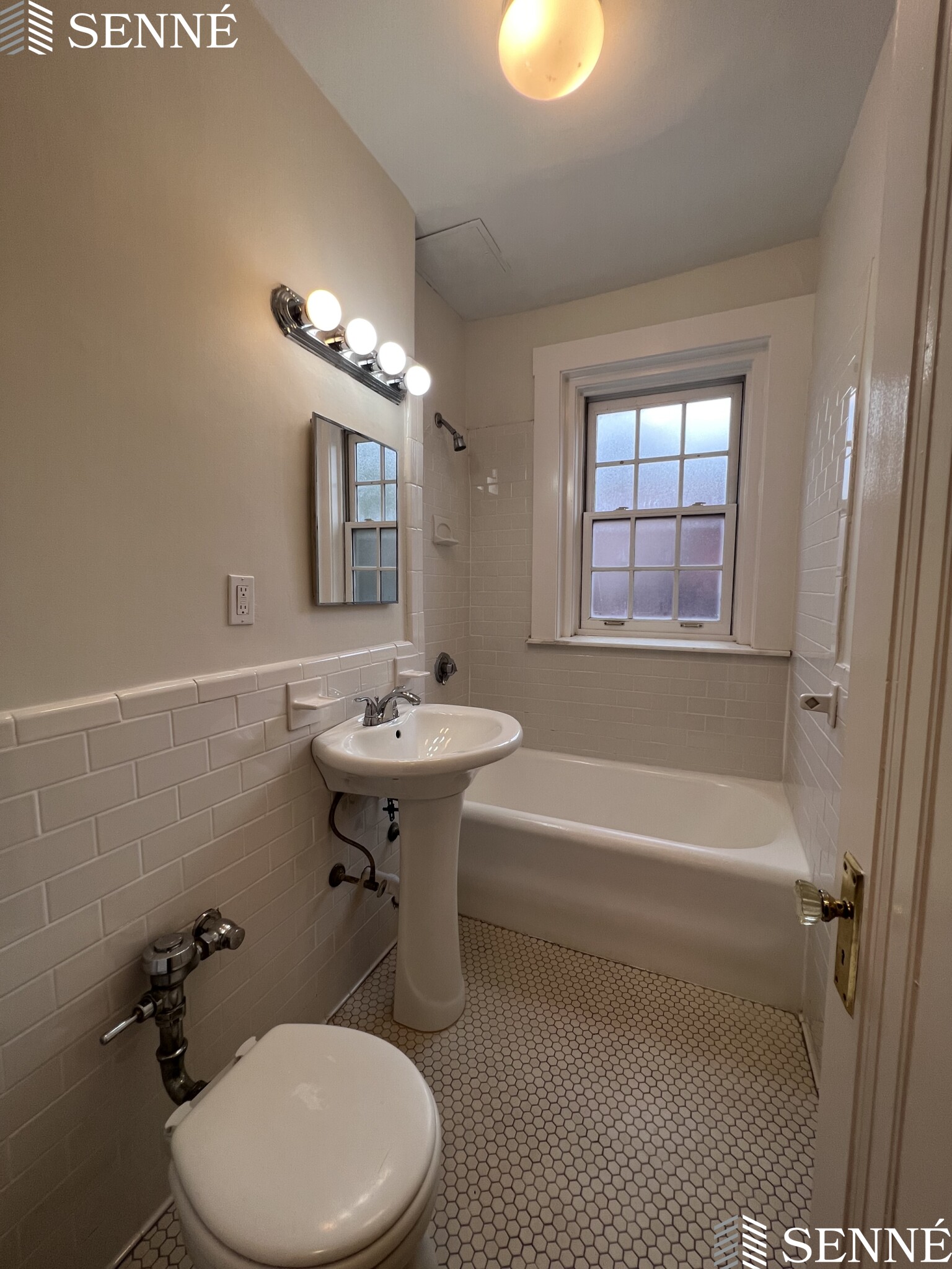 353 Harvard, Mid Cambridge